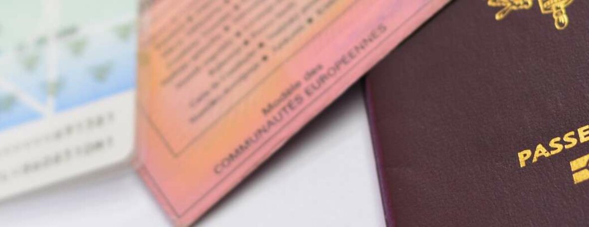 Carte d'identité, passeport - Image d'accroche